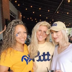 Meet your Posher, Devinn